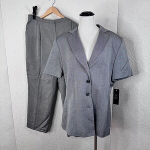 New LE SUIT Womens Pantsuit sz 18 Gray Short Sleeve Button Up Straight Leg Lined
